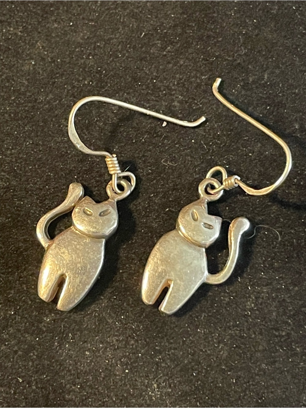 Vintage Sterling Silver Cat Kitty Dangle Hook Earrings. 925 Fine Jewelry